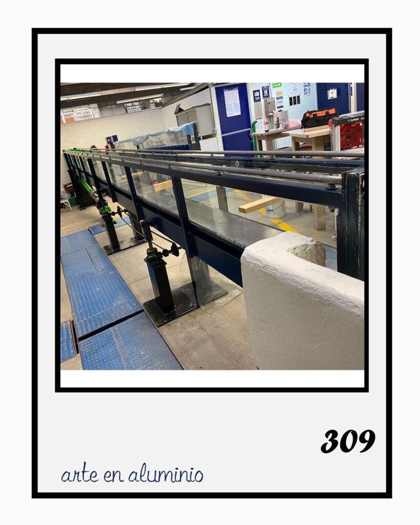 Galería 296 G309