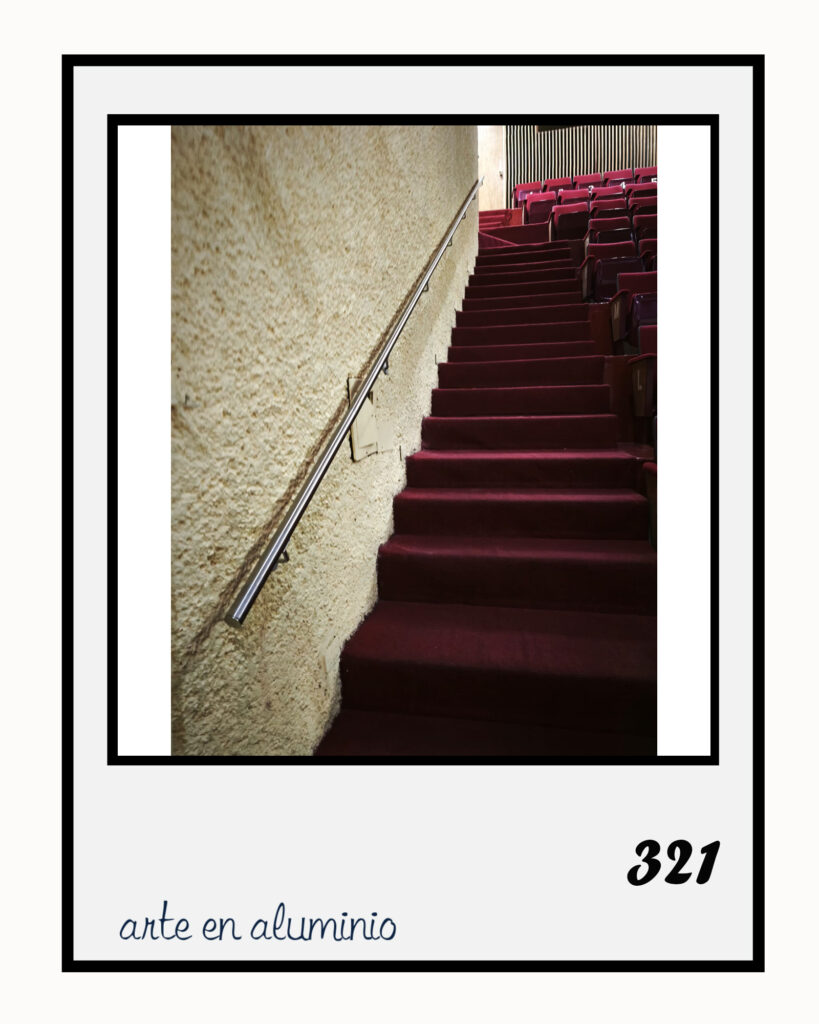 G321